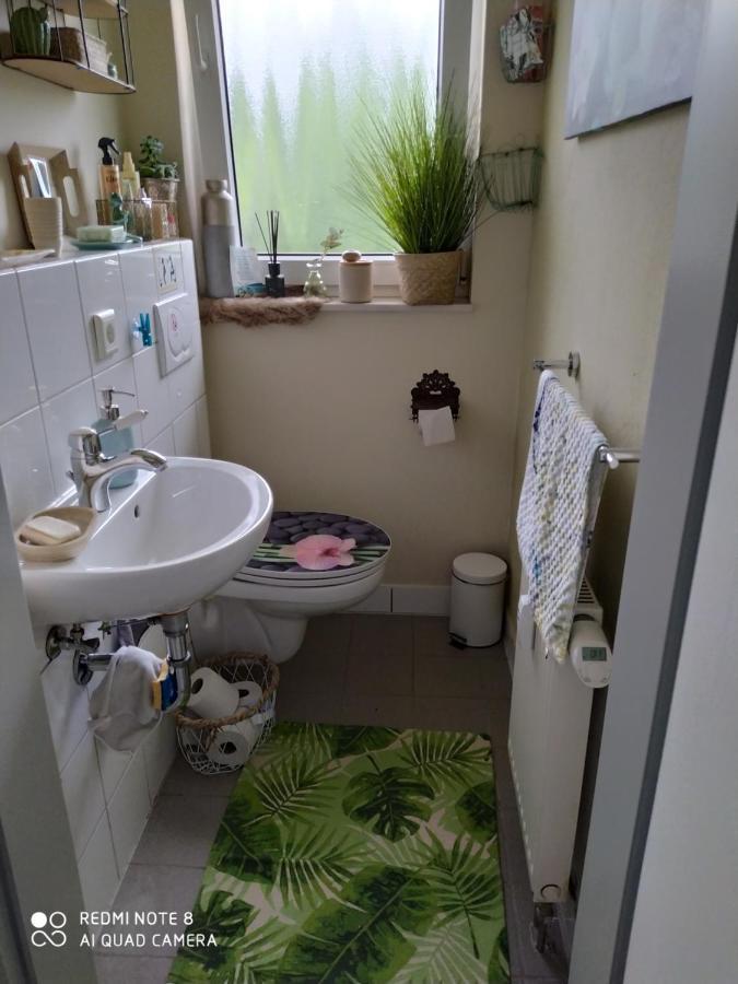 Gemuetliches Einzelzimmer Frisch Renoviert ,Super Late Check In Moeglich Brake (Bielefeld) Extérieur photo